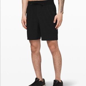 Men’s M Lululemon T.H.E Short Linerless 7”